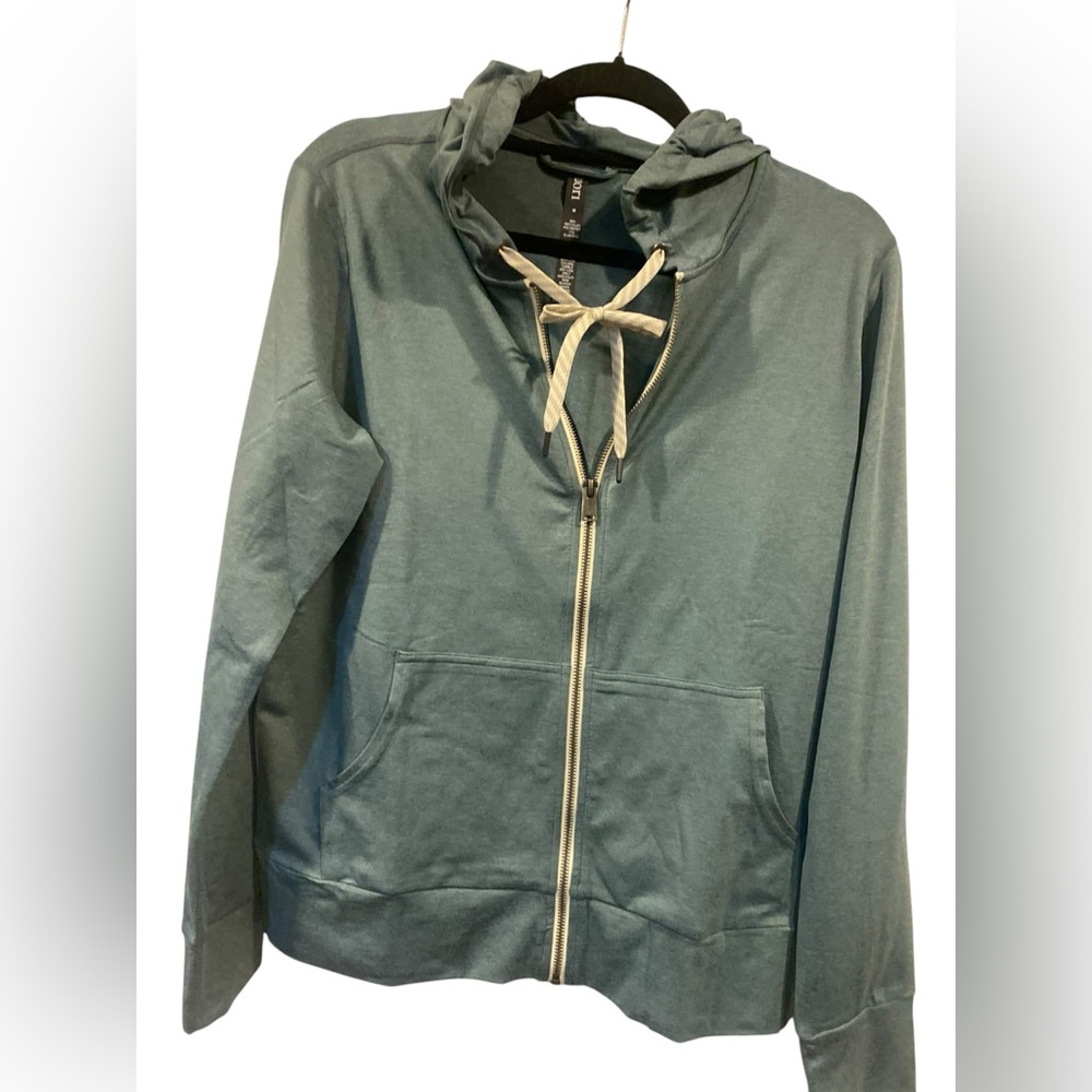 NWOT Vuori performance hoodie BLUE Size XS